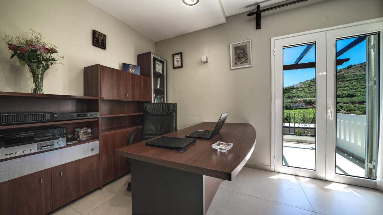 Petronila Luxury Villa With Heated Private Pool Kíssamos Dış mekan fotoğraf