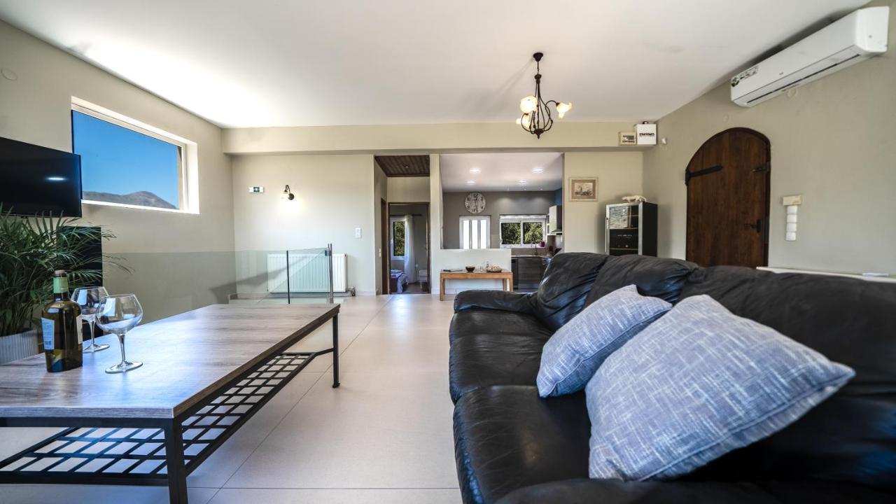 Petronila Luxury Villa With Heated Private Pool Kíssamos Dış mekan fotoğraf