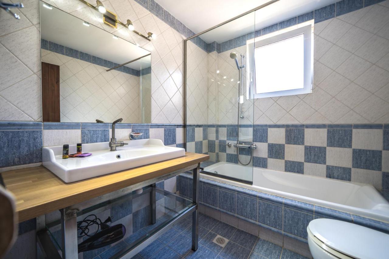 Petronila Luxury Villa With Heated Private Pool Kíssamos Dış mekan fotoğraf